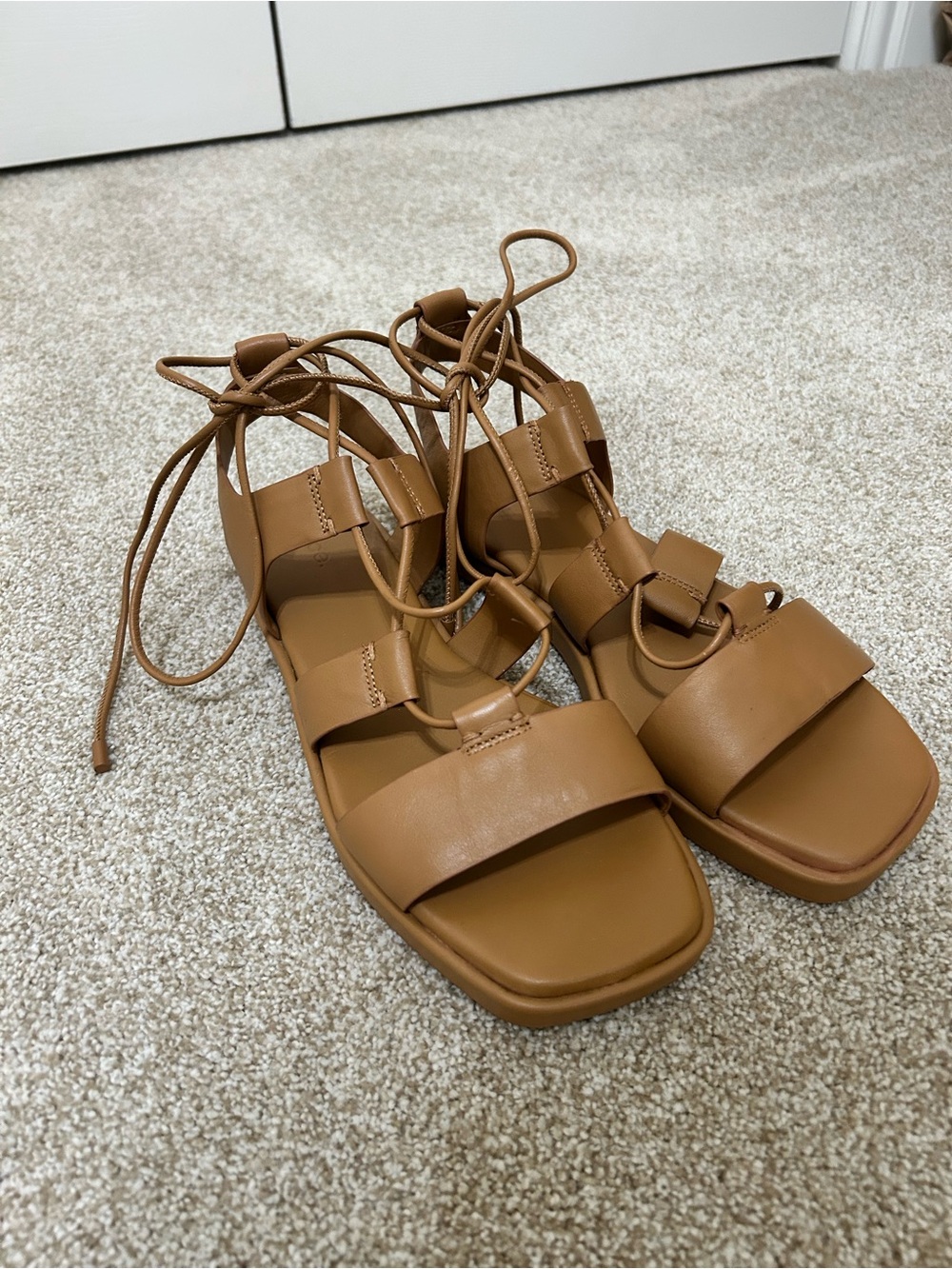 Vince Rockwell Cognac Lace-Up Square-Toe Sandals size 9.5